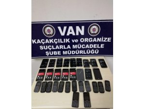 Van’da cep telefonu kaçakçılığı