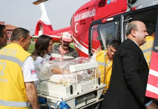 Yeni doğan bebeğe havadan müdahale