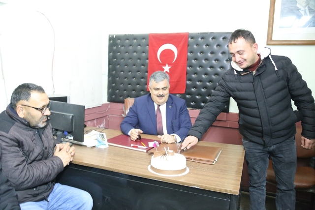 Özgüven, işçileri ziyaret etti