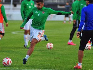 Ömer Kızıldağ resmen Sarayönü Belediyespor’da