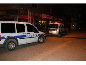 Sokak ortasında silahlı kavga: 2 yaralı
