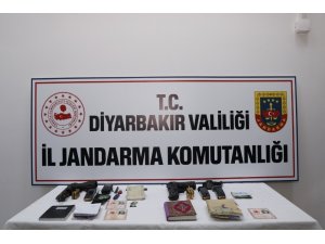 Diyarbakır’da 2 terörist etkisiz hale getirildi