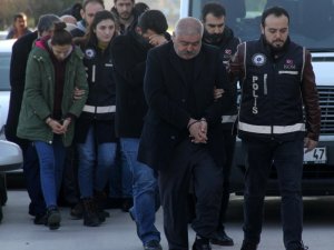 Emekli derneği emeklileri dolandırdı