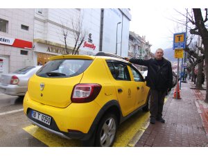 Takside unutulan 46 bin lirayı sahibine teslim etti