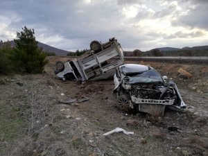 Uşak’ta trafik kazası: 3 yaralı