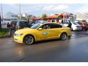 Antalya’da ticari taksilere yönelik denetim