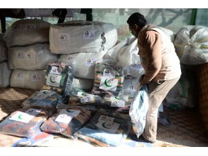 Kilis'te Filistinli ailelere battaniye yardımı