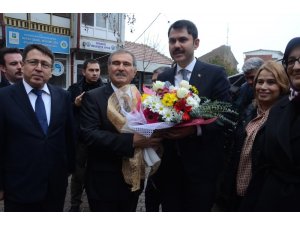 Bakan Kurum, Bigadiç Belediyesini ziyaret etti