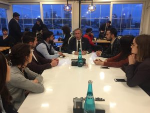 Mansur Yavaş, CHP ve İYİ Parti’nin Ankara Gençlik Kolları üyeleriyle buluştu