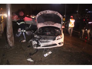 Kazazedeye yardıma gidenlere otomobil çarptı: 2 ölü, 3 yaralı