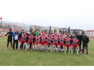10 kişi kalan Kulaspor, Salihli Poyrazspor’a gol yağdırdı