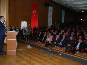 Ersoy konferansına yoğun ilgi