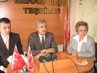 'AKP Devletin altını oyuyor'