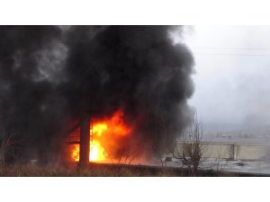 Simav’da fabrika yangını