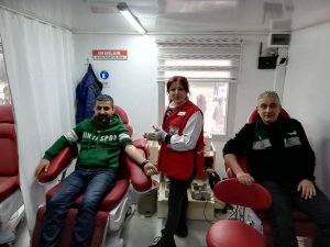 Konyasporlu taraftarlardan kan bağışına destek