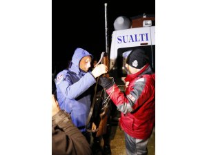 GÜNCELLEME 2 - İzmir'de ördek avına çıkan avcıların kayığı battı: 2 ölü