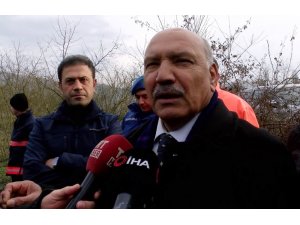 Patlama sonrası Erenler Kaymakamı Karabulut olay yerinde inceleme yaptı