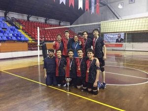Simav Fen Lisesi voleybolda il şampiyonu oldu