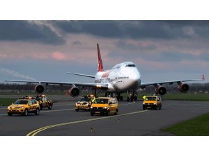 Amsterdam otobanı dev jumbo jetin geçişi için hazırlanacak