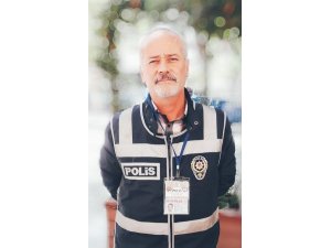 Polis memuru kalbine yenildi