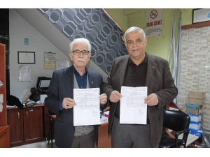 Aydın’da iki belediye meclis üyesi CHP’den istifa etti