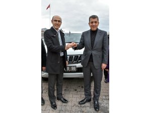 Nallıhan Belediyesinden Doğa Koruma ve Milli Parklar Şefliğine hediye araç