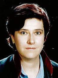 Firari eski Danıştay üyesinin eşi tutuklandı