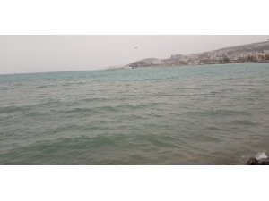 Kuşadası’nda göçmen botu battı, 1 çocuk öldü