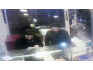 Dükkan bakma bahanesiyle geldi dükkan sahibinin telefonunu çaldı