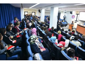 Kadın girişimcilere sosyal medya eğitimi