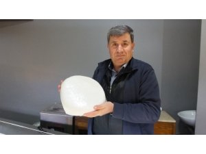 Burhaniye’de 10 liraya satılan köy peyniri yoğun ilgi gördü