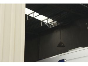 Onarmaya çıktığı çatı canından etti