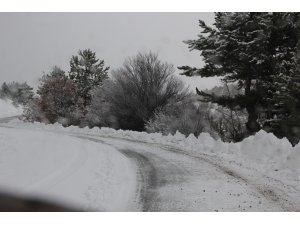 Beypazarı'nda kar etkili oldu