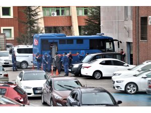 FETÖ firarisi eski savcı Akkaş'ın amcası yargılanıyor