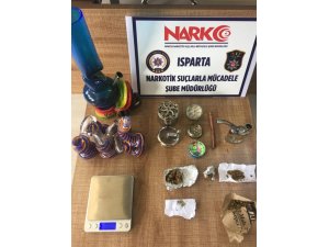 Isparta’da uyuşturucu operasyonu: 3 gözaltı