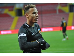 Tjaronn Chery gollerine devam ediyor