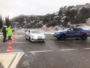 Antalya-Konya kara yolu ulaşıma kapandı