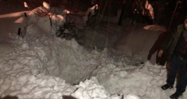 Çatıdan düşen kar kütlesi altında kalan yaşlı kadın hayatını kaybetti