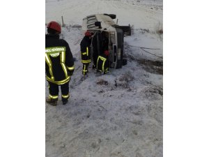 Denizli'de işçi servisi devrildi: 12 yaralı