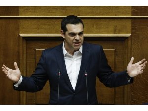 Aleksis Çipras güvenoyu aldı