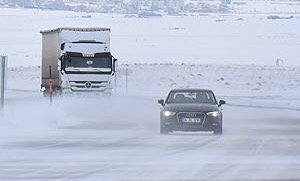 Konya-Aksaray yolu tır ve kamyonlara kapatıldı