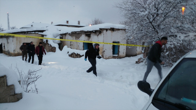 Konya'da Metruk Evde 2 El Bombası Bulundu