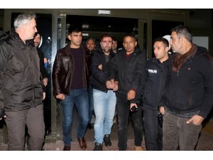 Jandarma ve polisin ortak düzenlediği operasyonda 3 cezaevi firarisi yakalandı