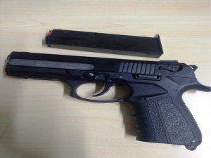 Sokakta silah kullanan şahsa polis müdahale etti