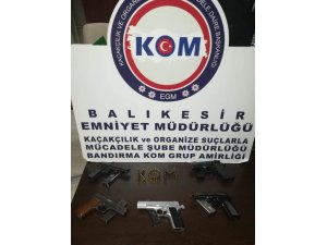 5 adet ruhsatsız tabanca ele geçirildi