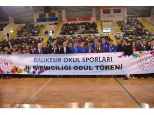Spor ödülleri sahiplerini buldu