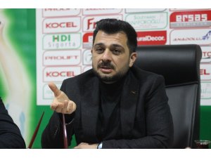 Giresunspor’da Aykut Demir’e af çıktı, 3 yabancı ise kadro dışı bırakıldı