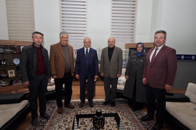 Yeni Dünya Vakfı’ndan Rektör Zorlu’ya ziyaret