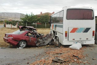 Konya'da trafik kazası: 1ölü, 4 yaralı