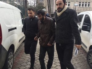 Dedektif gibi komşu hırsızlık şüphelilerini yakalattı